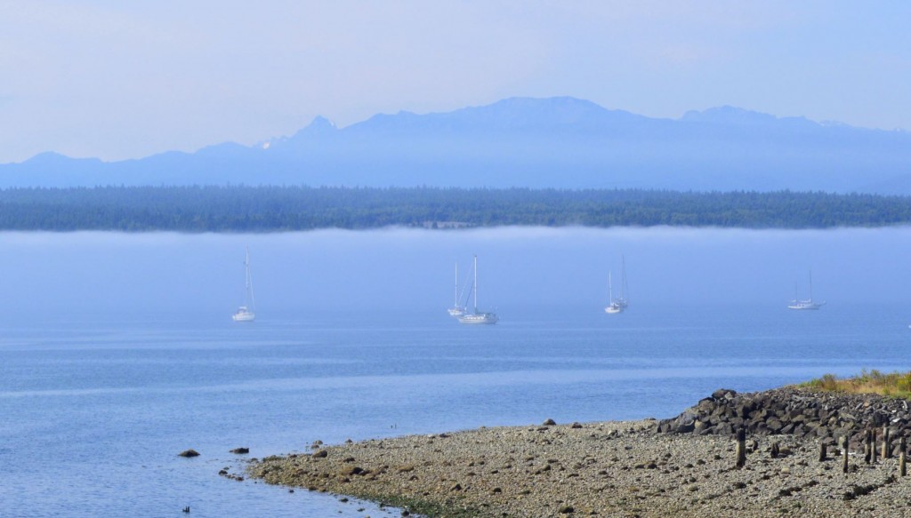 aug9_fogboats2